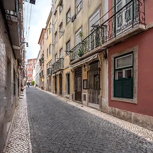 Cozy One Bedroom In Historic Location - Carmo Apartment Lisbon